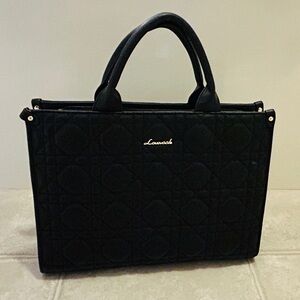 Black Quilted Tote Bag w wristlet
